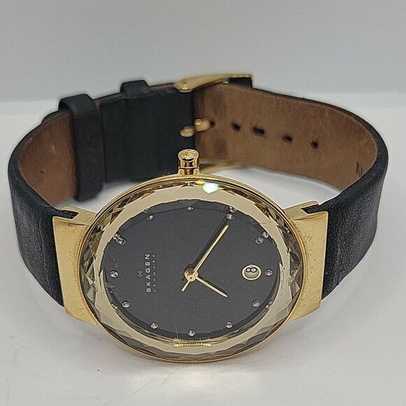 Skagen SKW2124 Womens Black Leather Analog Dial Quartz Genuine Wrist Watch AM736